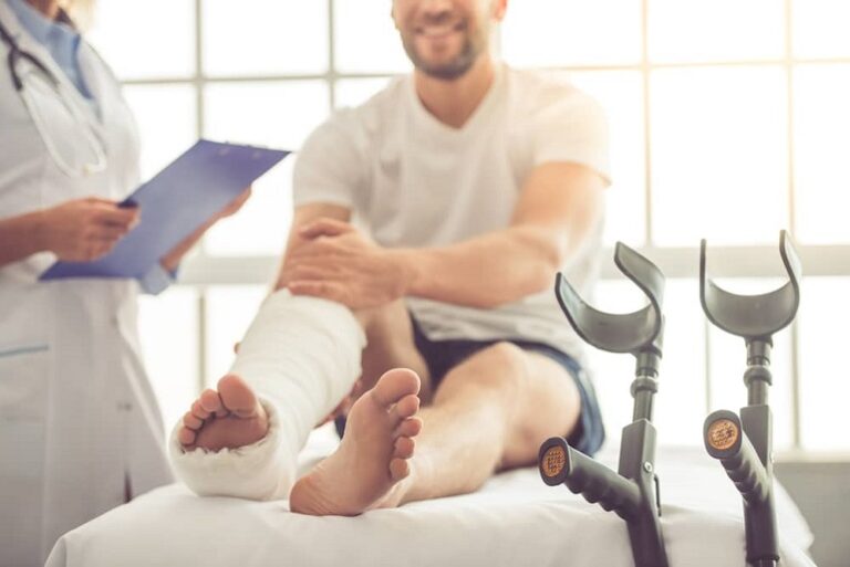 Best Orthopaedic Doctor Near Me in Satellite Ahmedabad – Verified Patient Reviews